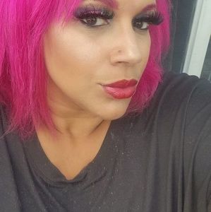 Meet your Posher, Amelia